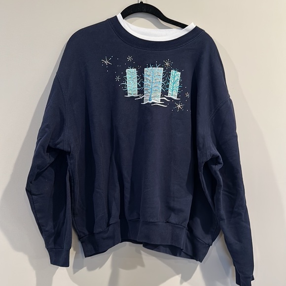 Vintage Winter Sweatshirt - Picture 1 of 6